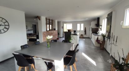 Maison 4 pièces de 144 m² à Mimbaste (40350)