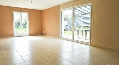 House 5 rooms of 103 m² in Fressines (79370)