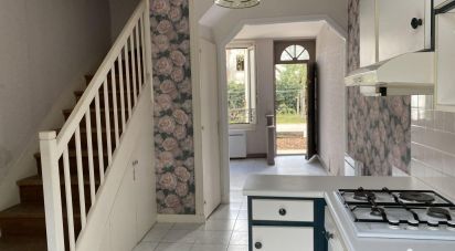 House 4 rooms of 62 m² in Niort (79000)