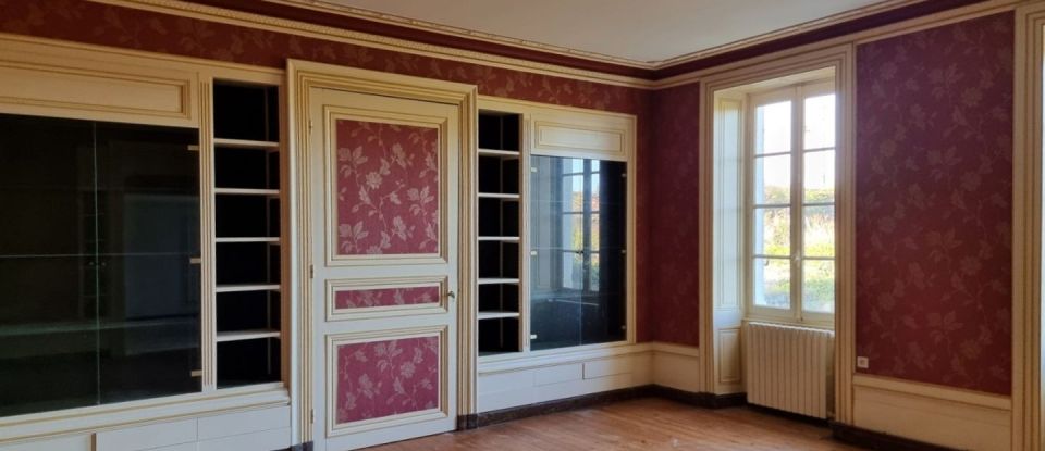 Maison 16 pièces de 522 m² à Angeac-Champagne (16130)