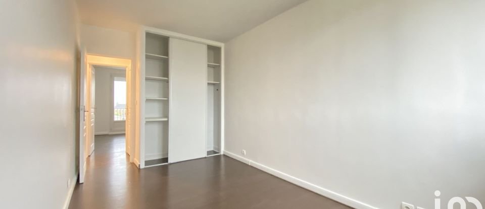 Apartment 3 rooms of 69 m² in Trappes (78190)