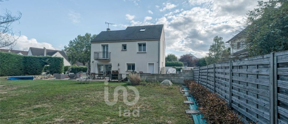 House 7 rooms of 130 m² in Claye-Souilly (77410)