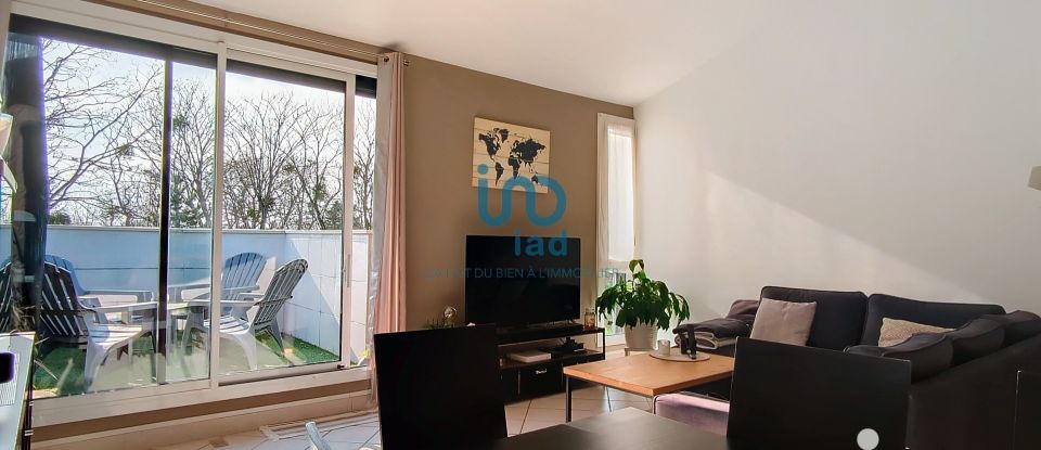 Appartement 3 pièces de 80 m² à Évry (91000)