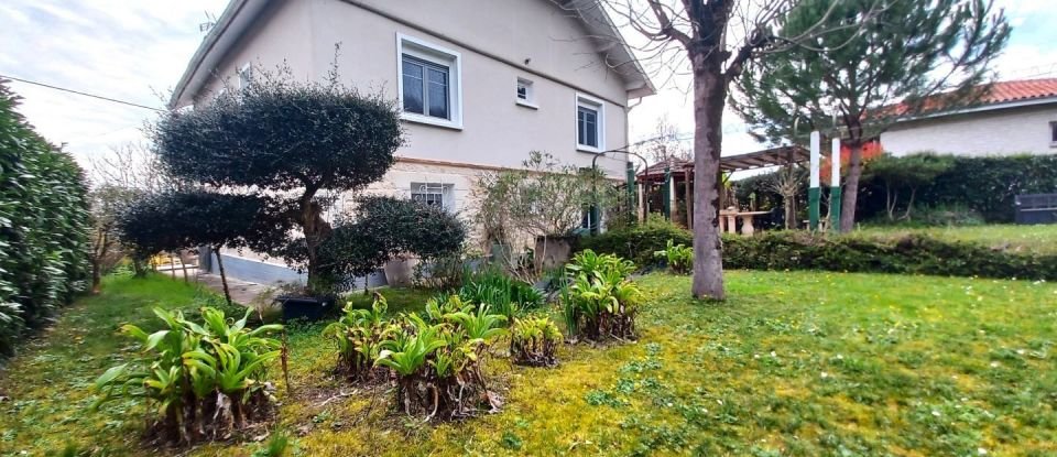 House 8 rooms of 161 m² in Colayrac-Saint-Cirq (47450)