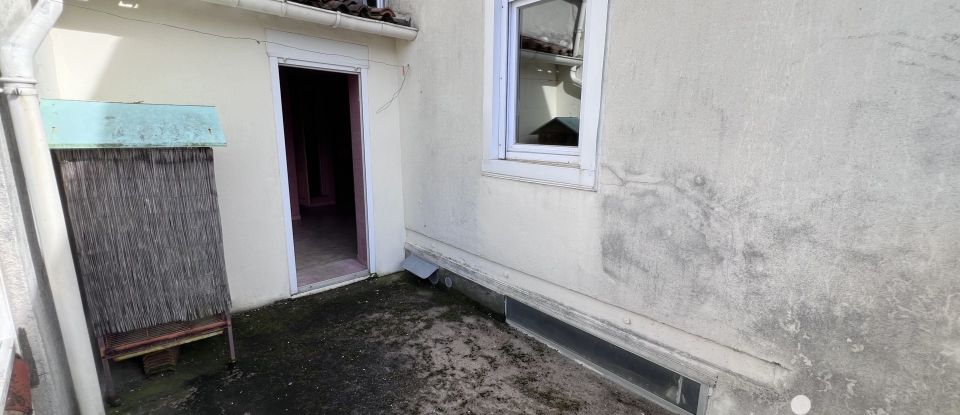 Apartment 5 rooms of 124 m² in Parthenay (79200)