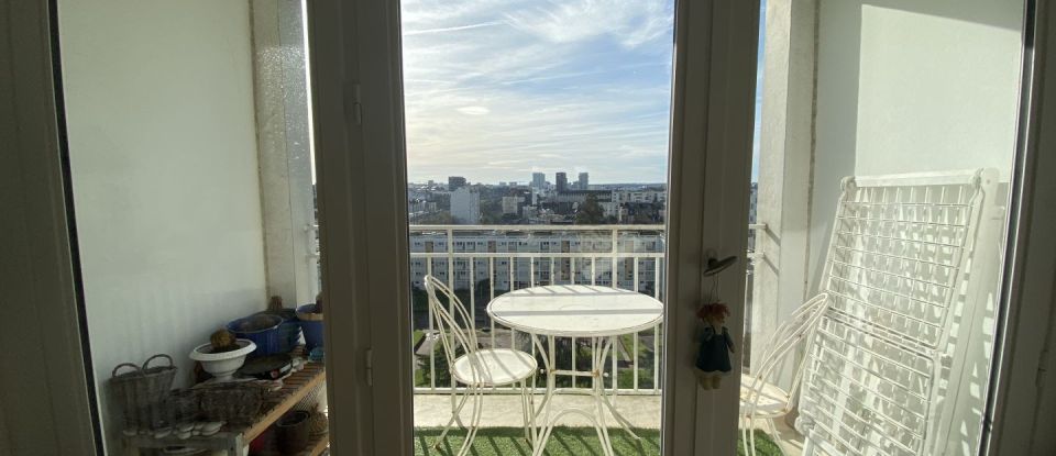 Apartment 5 rooms of 94 m² in Rennes (35000)