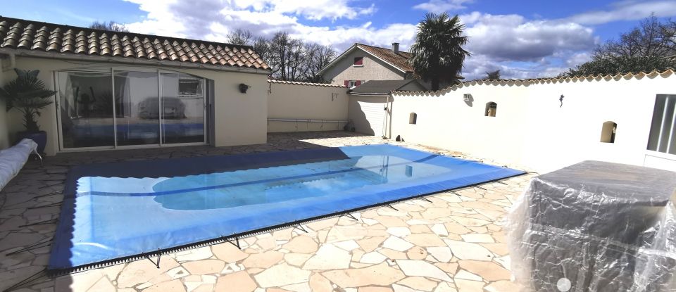 House 6 rooms of 135 m² in Roussillon (38150)