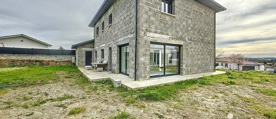 Traditional house 6 rooms of 143 m² in Tignieu-Jameyzieu (38230)