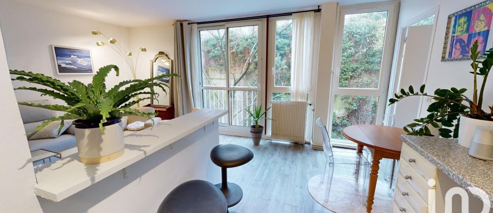 Apartment 2 rooms of 53 m² in Paris (75018)