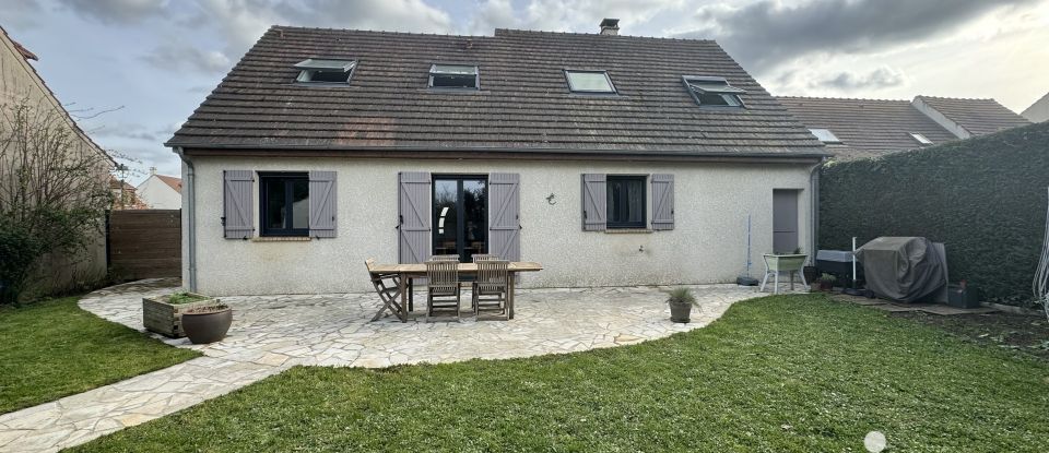 Traditional house 5 rooms of 122 m² in Vert-le-Grand (91810)