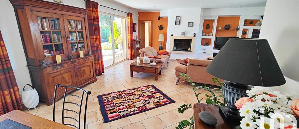 House 8 rooms of 200 m² in Lorgues (83510)