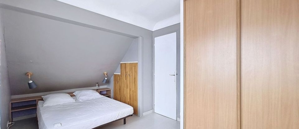 House 6 rooms of 130 m² in Sainte-Geneviève-des-Bois (91700)