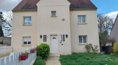 House 6 rooms of 210 m² in Claye-Souilly (77410)