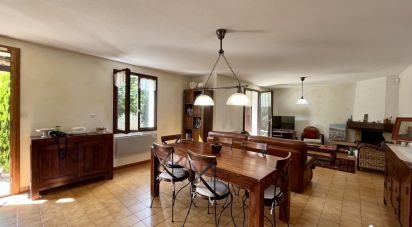 Maison traditionnelle 6 pièces de 132 m² à Villeneuve (04180)