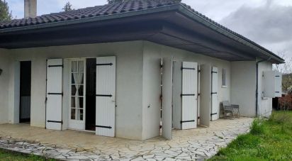 House 5 rooms of 117 m² in Bourg-Charente (16200)