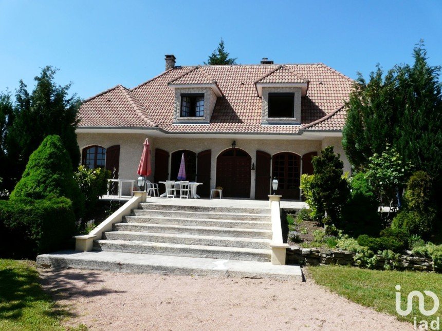 House 7 rooms of 274 m² in Le Vernet (03200)