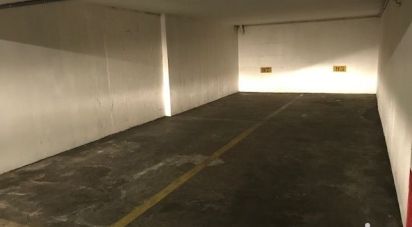 Parking/garage/box de 50 m² à Paris (75011)