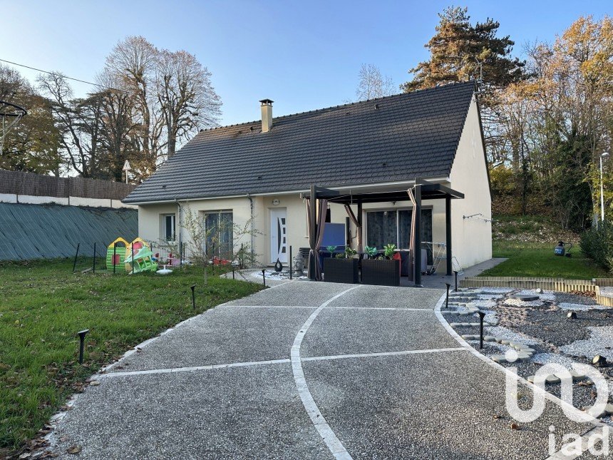 Maison traditionnelle 6 pièces de 109 m² à Chouzy-sur-Cisse (41150)