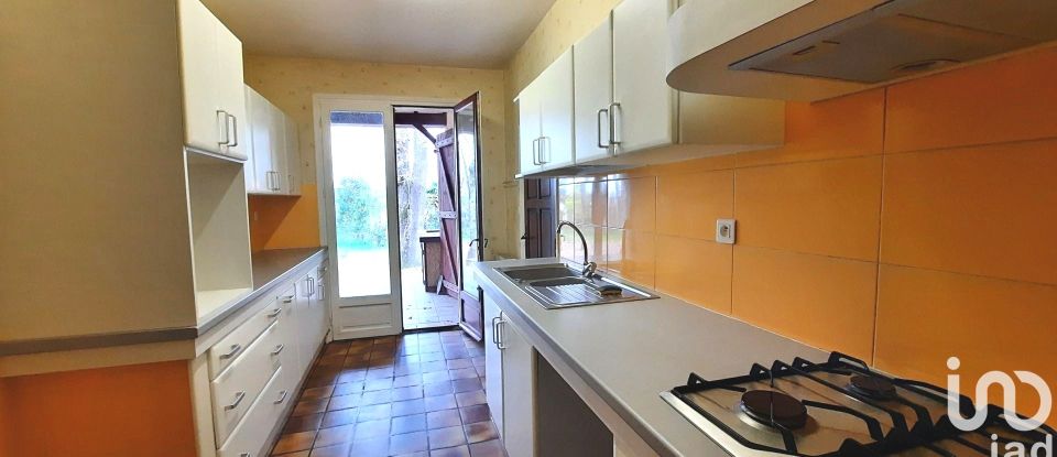 House 5 rooms of 133 m² in Labastide-Saint-Pierre (82370)