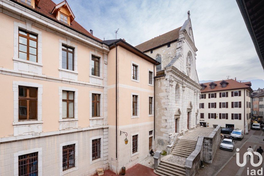 Apartment 1 room of 50 m² in Annecy (74000)
