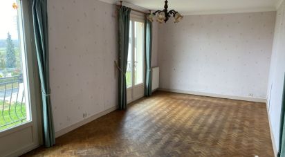 House 4 rooms of 84 m² in Nanteuil (79400)