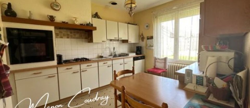 Traditional house 4 rooms of 82 m² in Angers (49000)