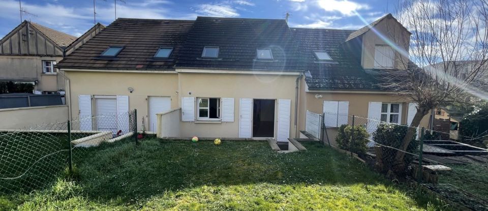 House 4 rooms of 82 m² in Margny-lès-Compiègne (60280)