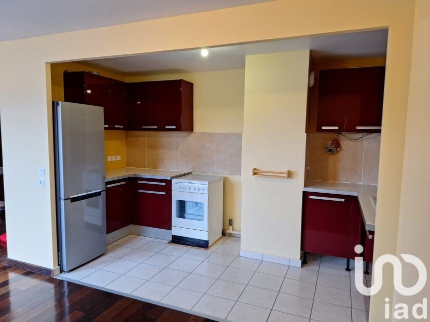 Apartment 4 rooms of 73 m² in Persan (95340)