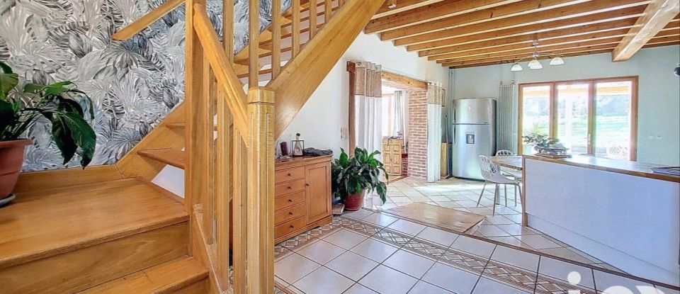 House 7 rooms of 160 m² in Saint-Maigner (63330)