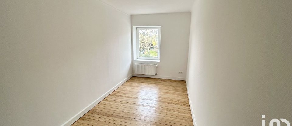 Maison 5 pièces de 134 m² à Hommarting (57405)