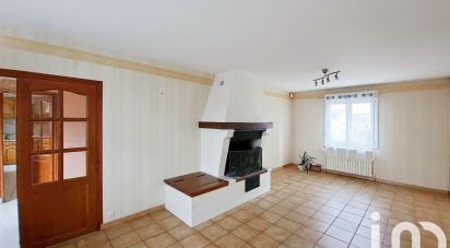 Traditional house 7 rooms of 245 m² in Cléré-les-Pins (37340)