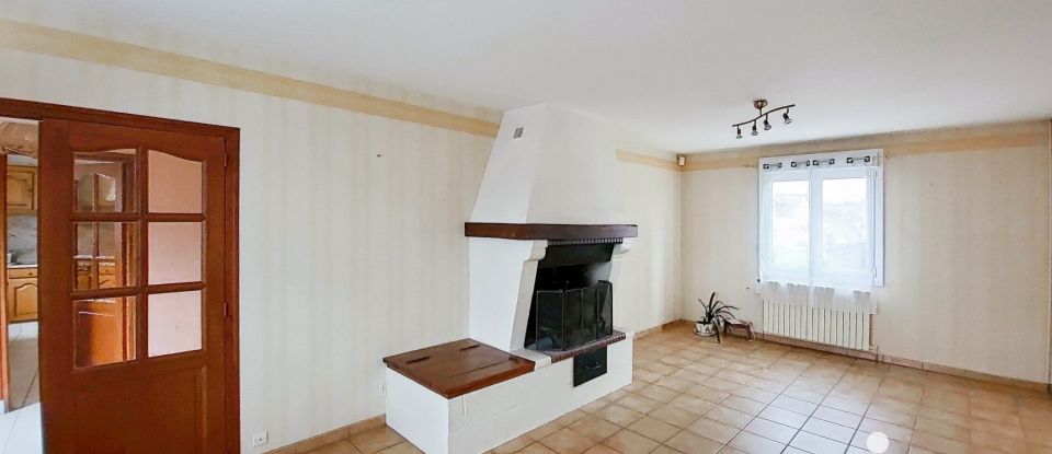 Traditional house 7 rooms of 245 m² in Cléré-les-Pins (37340)