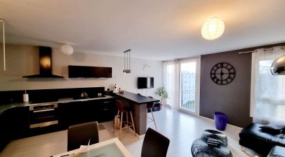 Apartment 3 rooms of 69 m² in Poitiers (86000)