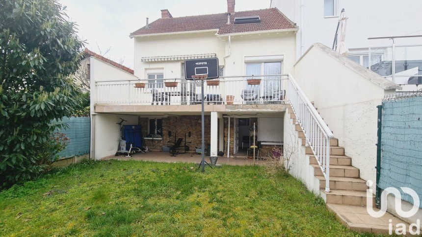 House 6 rooms of 110 m² in Noisy-le-Sec (93130)