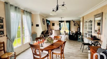 Maison traditionnelle 6 pièces de 205 m² à La Queue-les-Yvelines (78940)