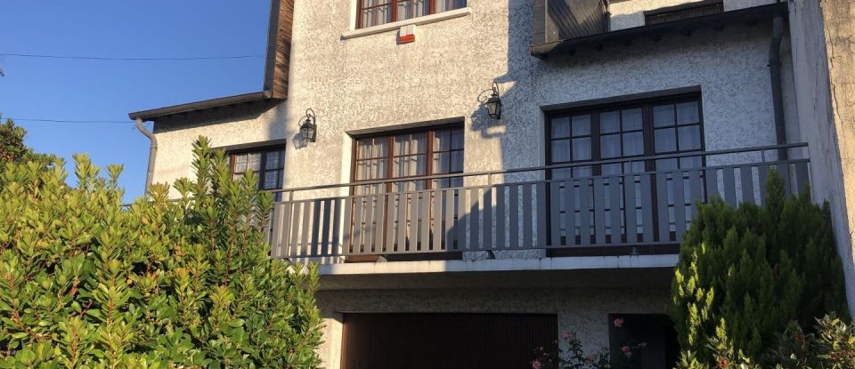 House 10 rooms of 254 m² in Ablon-sur-Seine (94480)