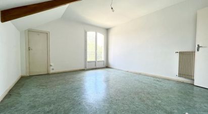House 7 rooms of 213 m² in Lescar (64230)