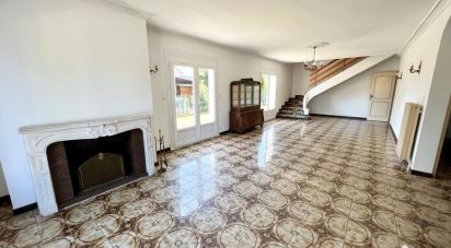 House 7 rooms of 213 m² in Lescar (64230)