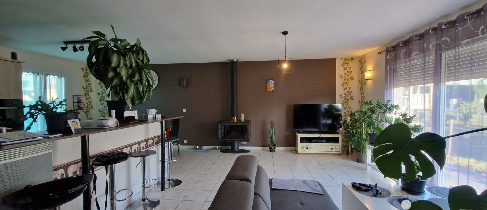 House 5 rooms of 107 m² in Valeyrac (33340)