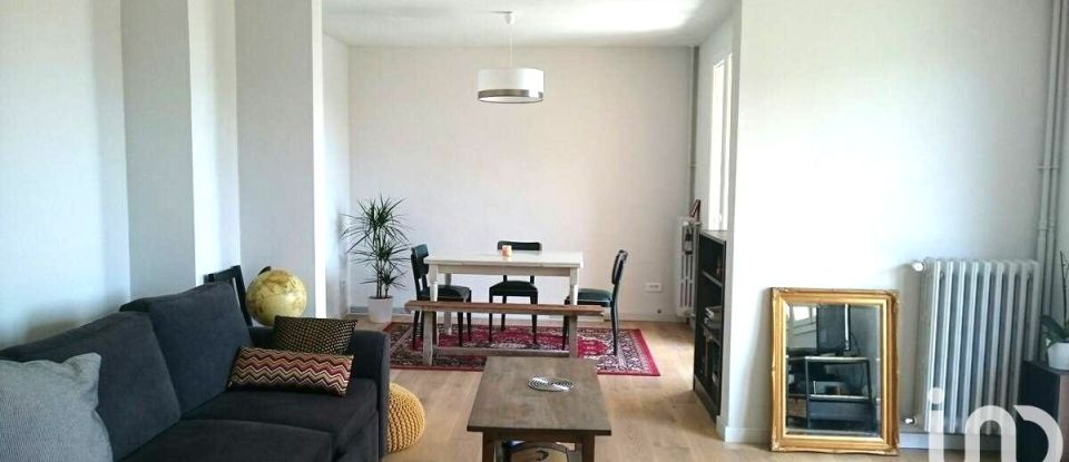 Appartement 2 pièces de 67 m² à Nîmes (30000)