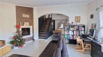 House 5 rooms of 87 m² in Velaux (13880)