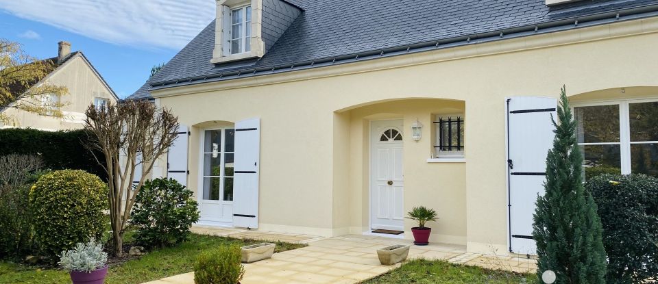 Maison 8 pièces de 196 m² à Saint-Cyr-sur-Loire (37540)