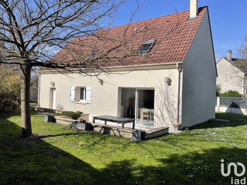 Maison 5 pièces de 108 m² à Méry-sur-Oise (95540)