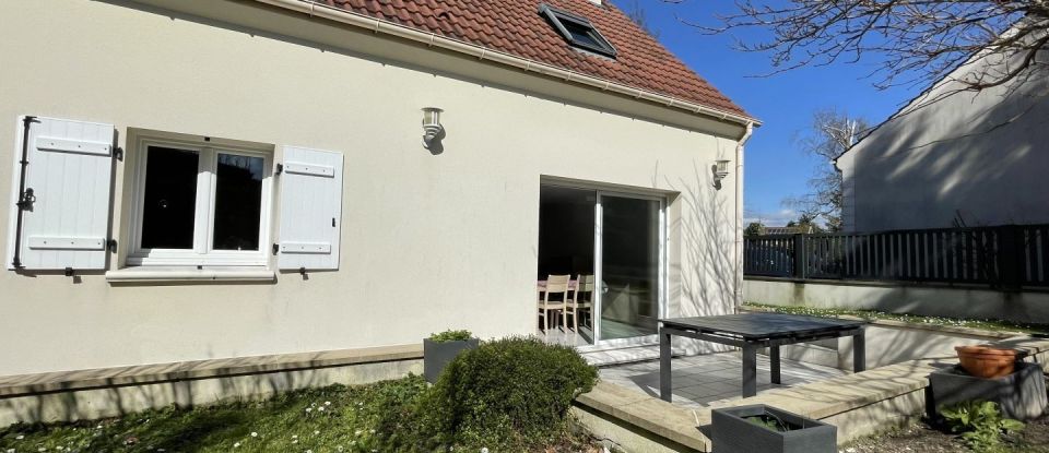 House 5 rooms of 108 m² in Méry-sur-Oise (95540)
