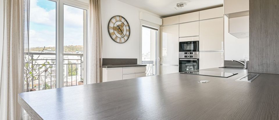 Apartment 3 rooms of 85 m² in Suresnes (92150)