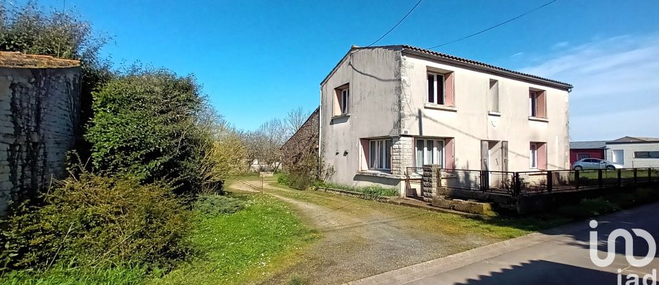 House 6 rooms of 137 m² in Longèves (17230)