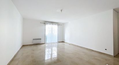 Apartment 3 rooms of 70 m² in Pontault-Combault (77340)
