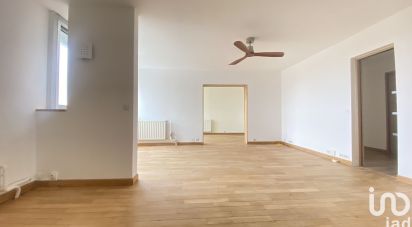 Apartment 5 rooms of 119 m² in Élancourt (78990)