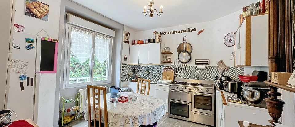 Traditional house 7 rooms of 113 m² in Carentoir (56910)