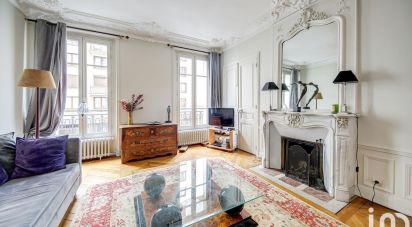 Appartement 6 pièces de 128 m² à Paris (75017)